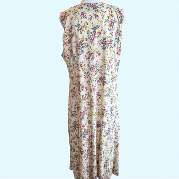 Erika Studio 90s Cottagecore Cream floral sleeveless Maxi Dress - Picture 2 of 7